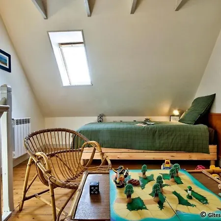 Le Pied A Terre *